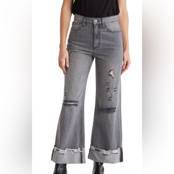 Alice Olivia Amazing distressed raw hem jeans